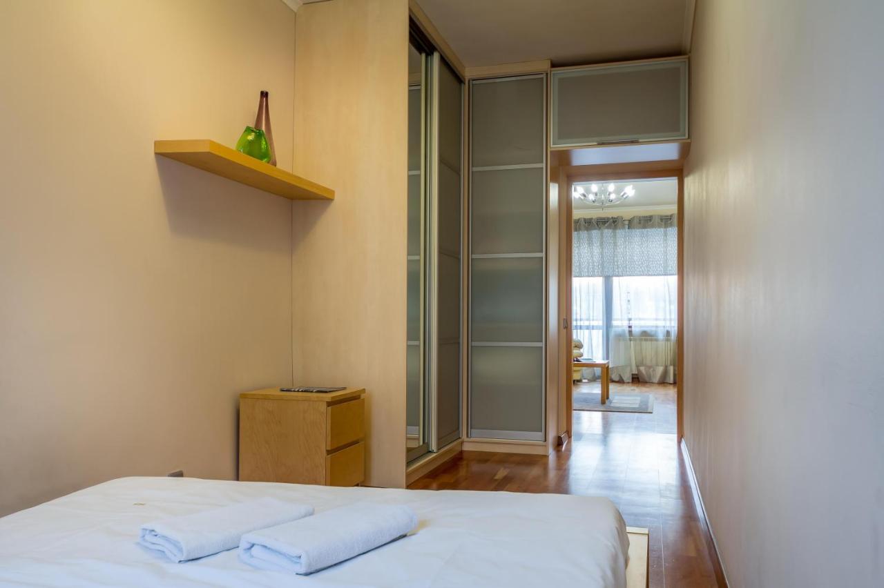 Apartment On Triokhsviatytelska Киев Экстерьер фото